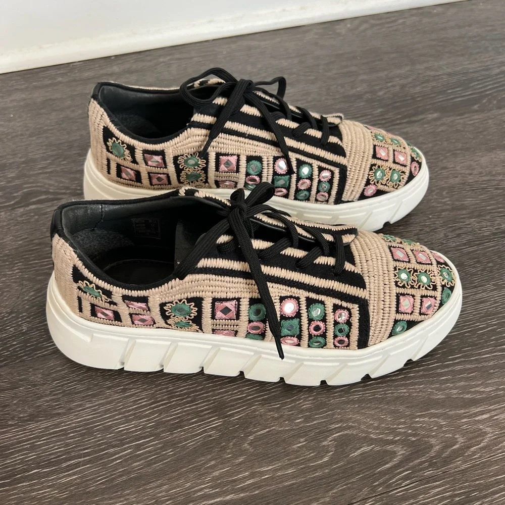 NWOT Free People “Catch Me If You Can” Crochet Platform Sneakers